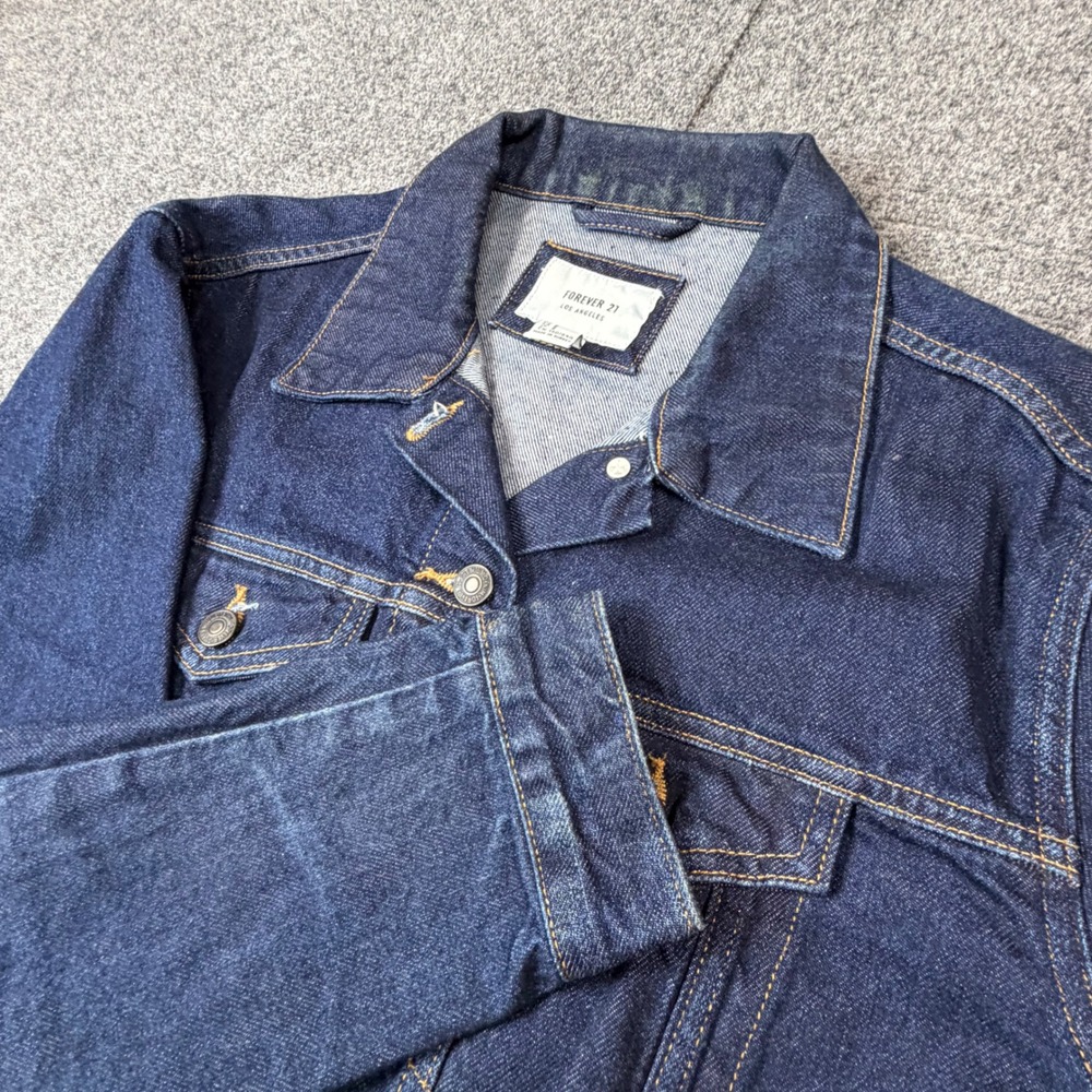 Forever 21 Mens Size Small Denim Trucker Jacket Indigo Blue‎ Classic Fit Cotton